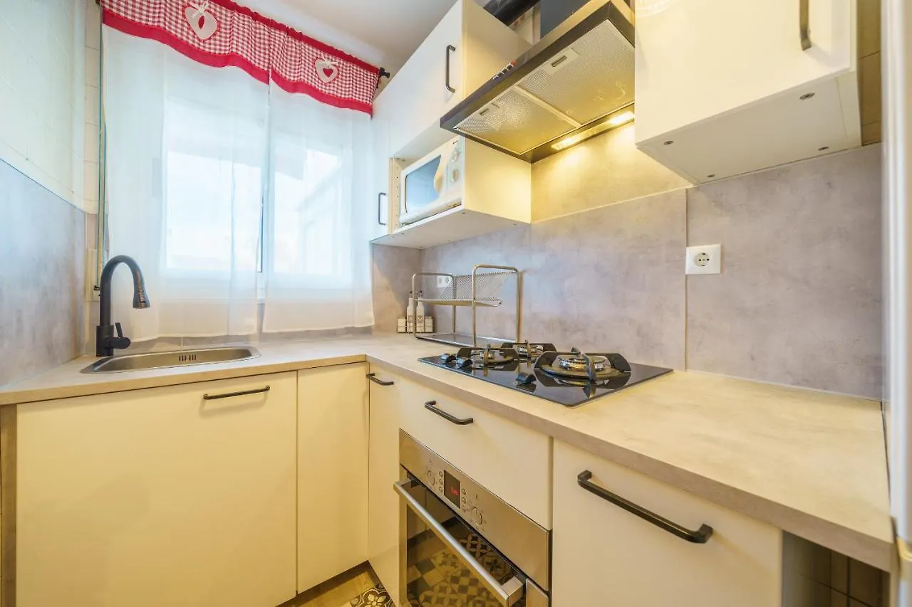 Homeholidaysrentals Elimar - Costa Barcelona Pineda de Mar 0*,